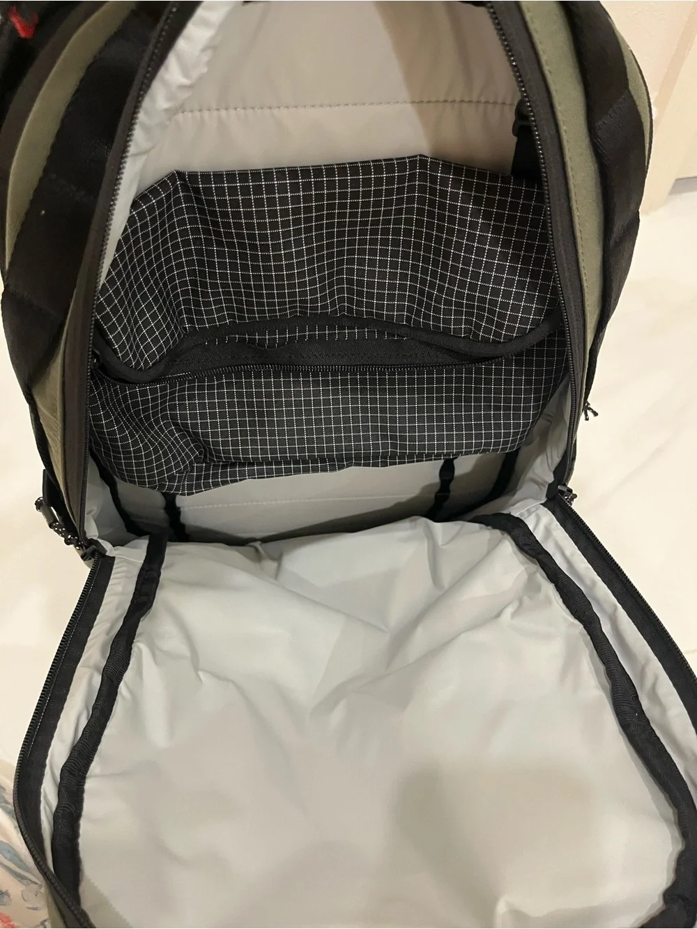 PAKT Men's Forest Green Everyday 22L Backpack